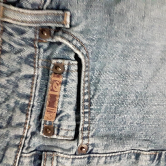 LEI Denim Shorts - Picture 6 of 6